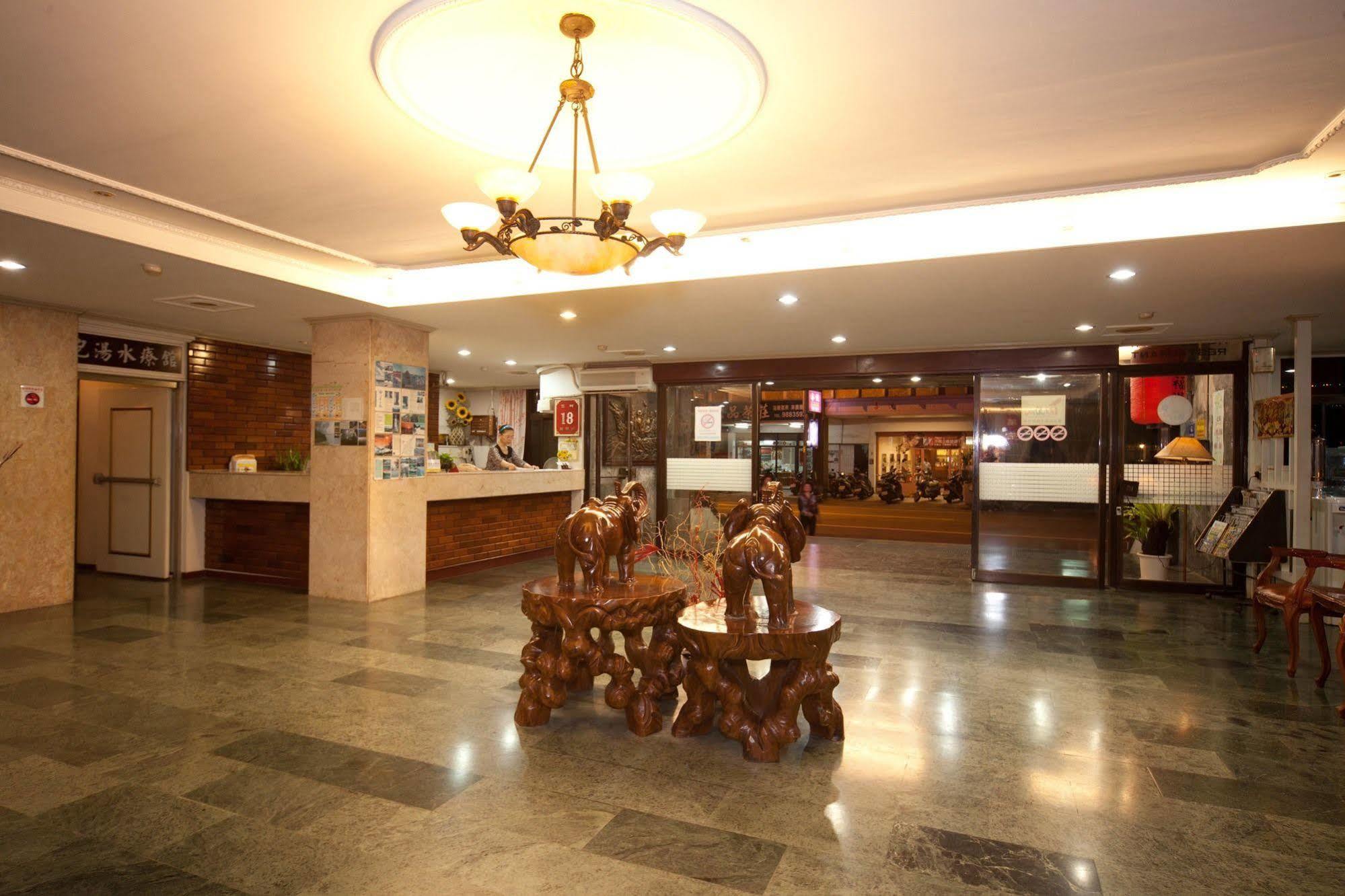 Champagne Hotel Цзяоси Экстерьер фото