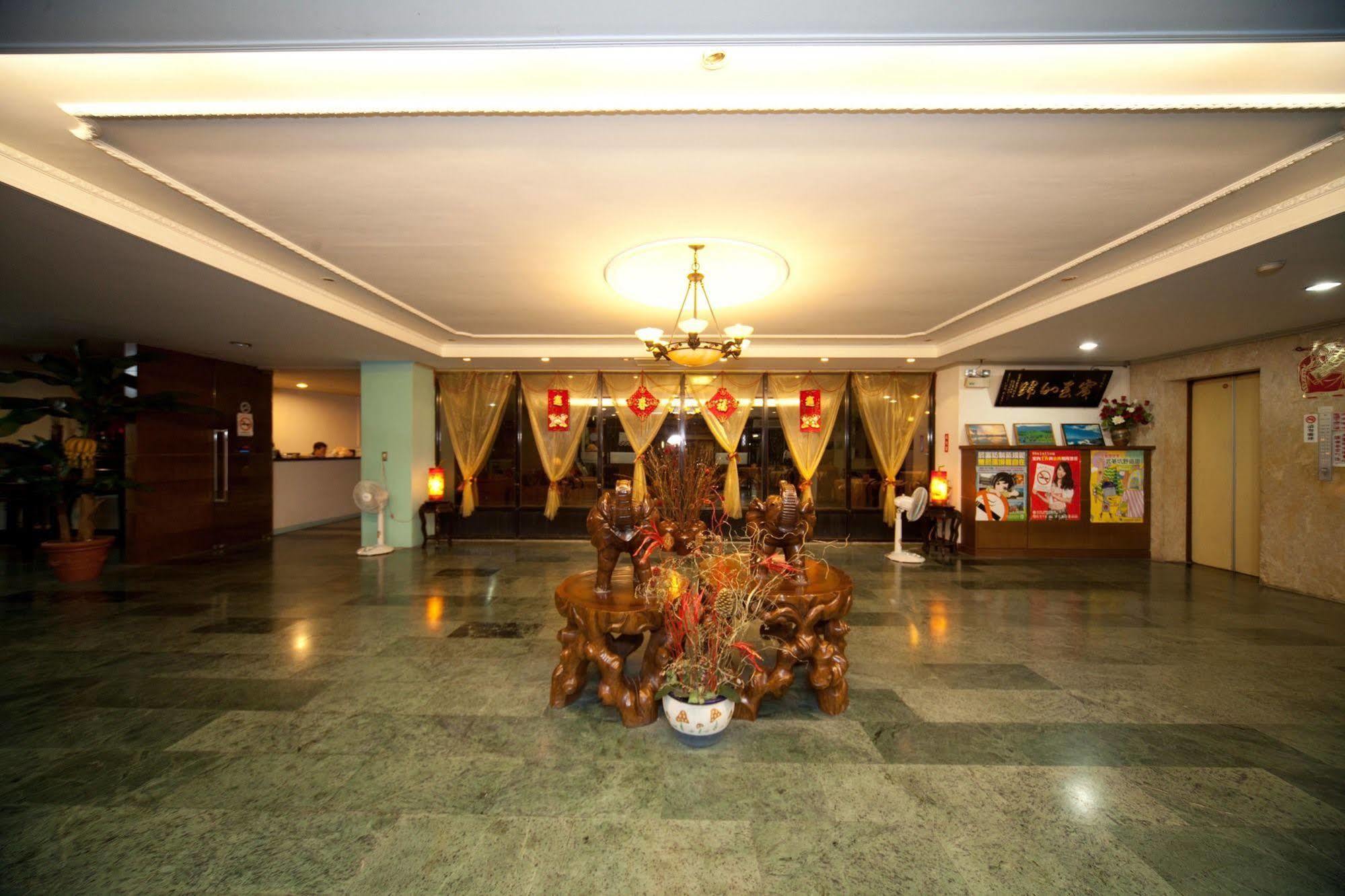 Champagne Hotel Цзяоси Экстерьер фото