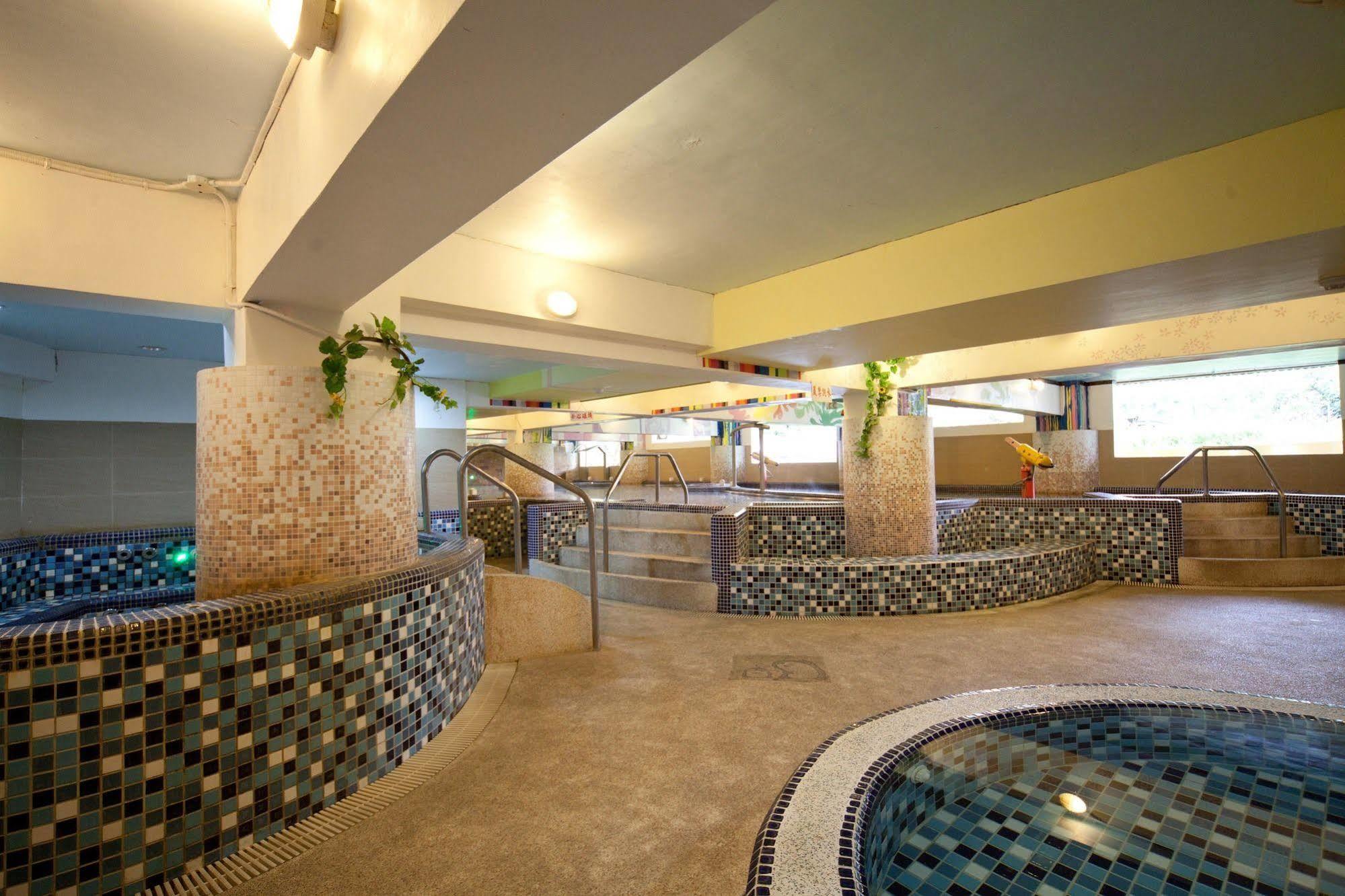 Champagne Hotel Цзяоси Экстерьер фото