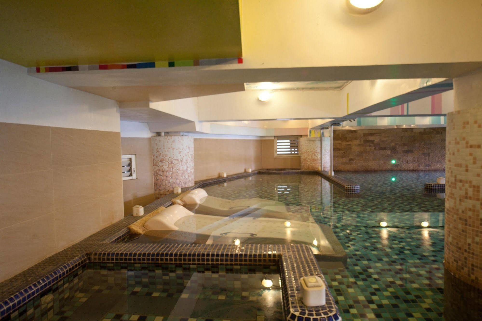 Champagne Hotel Цзяоси Экстерьер фото