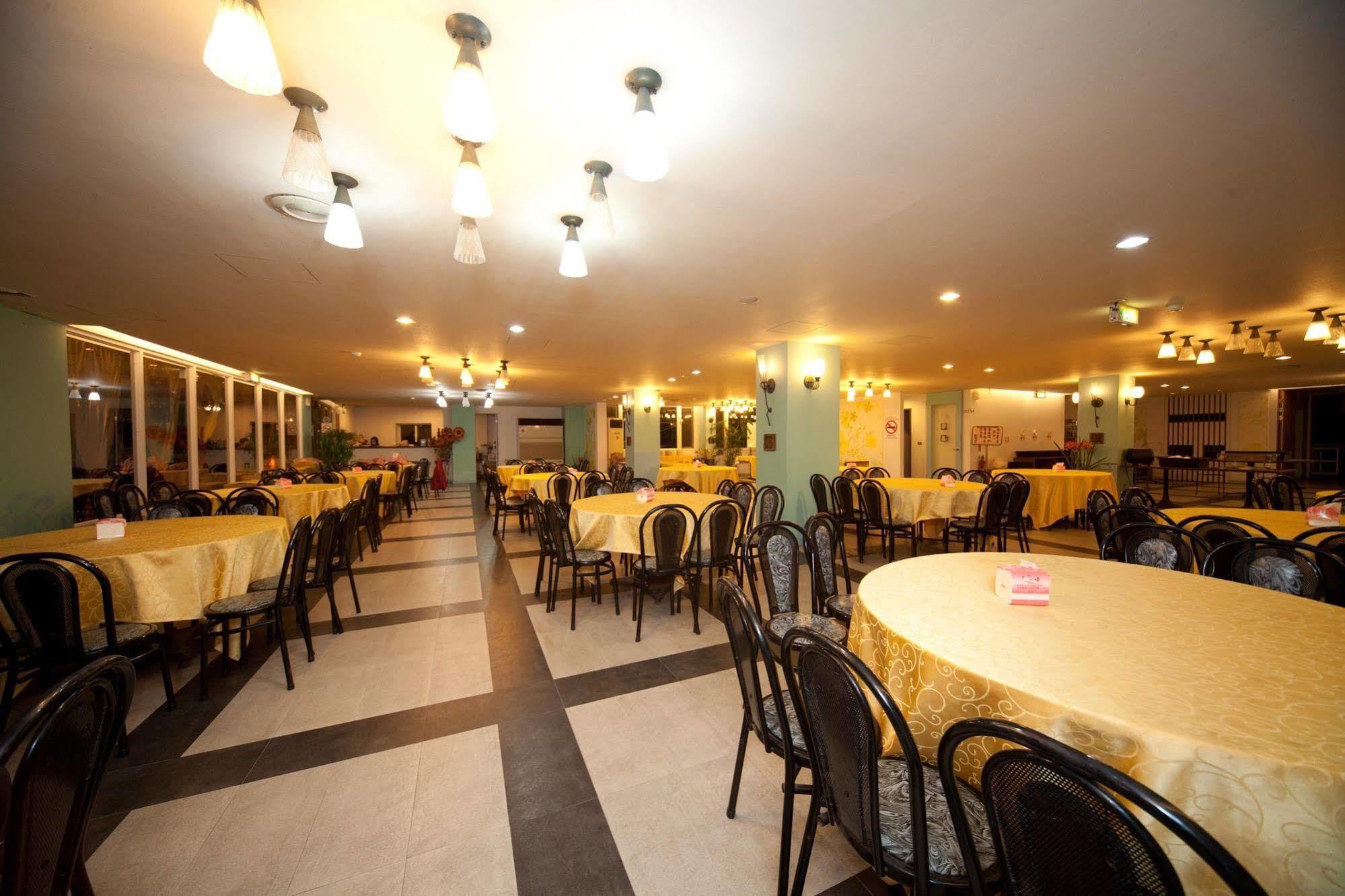 Champagne Hotel Цзяоси Экстерьер фото