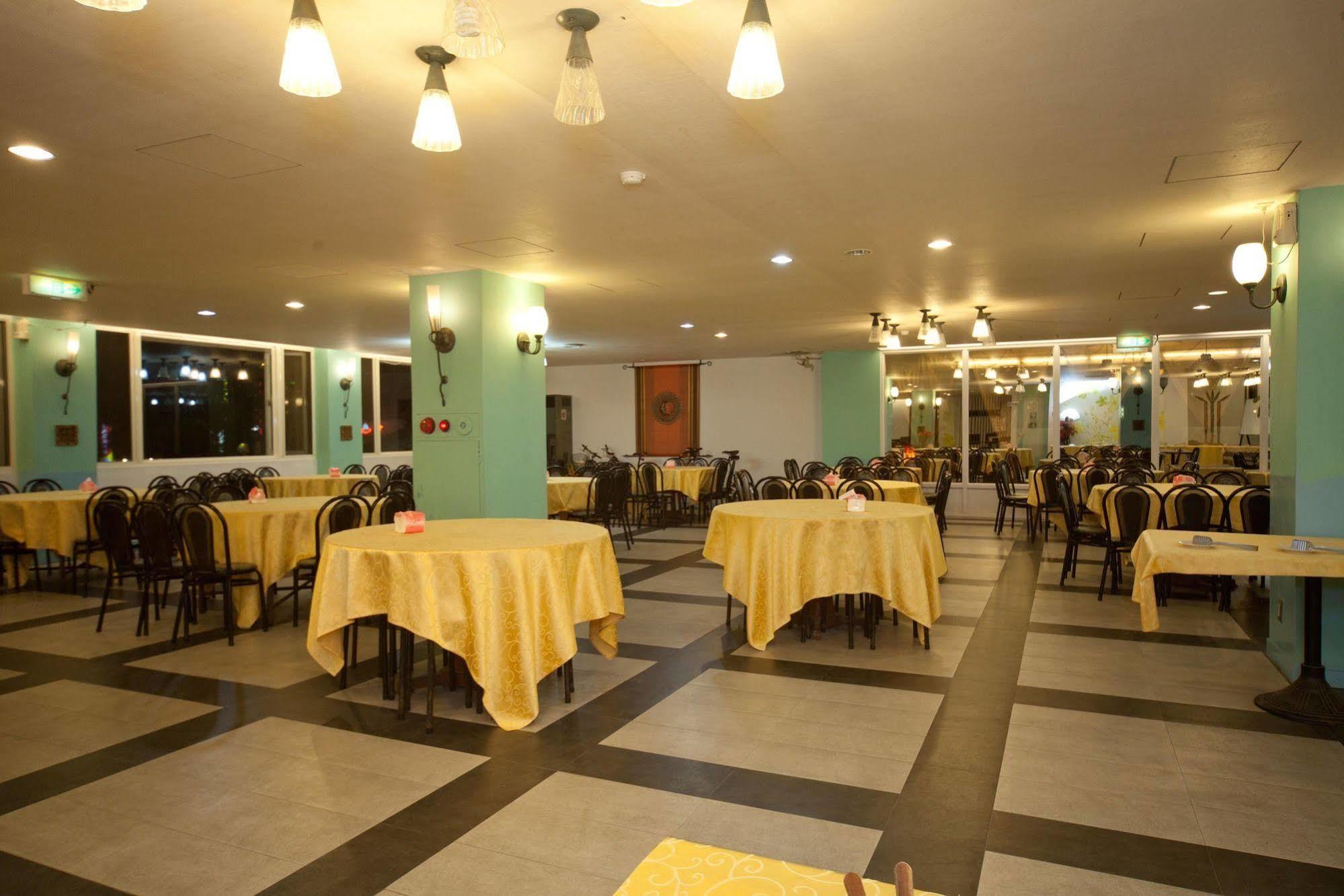 Champagne Hotel Цзяоси Экстерьер фото